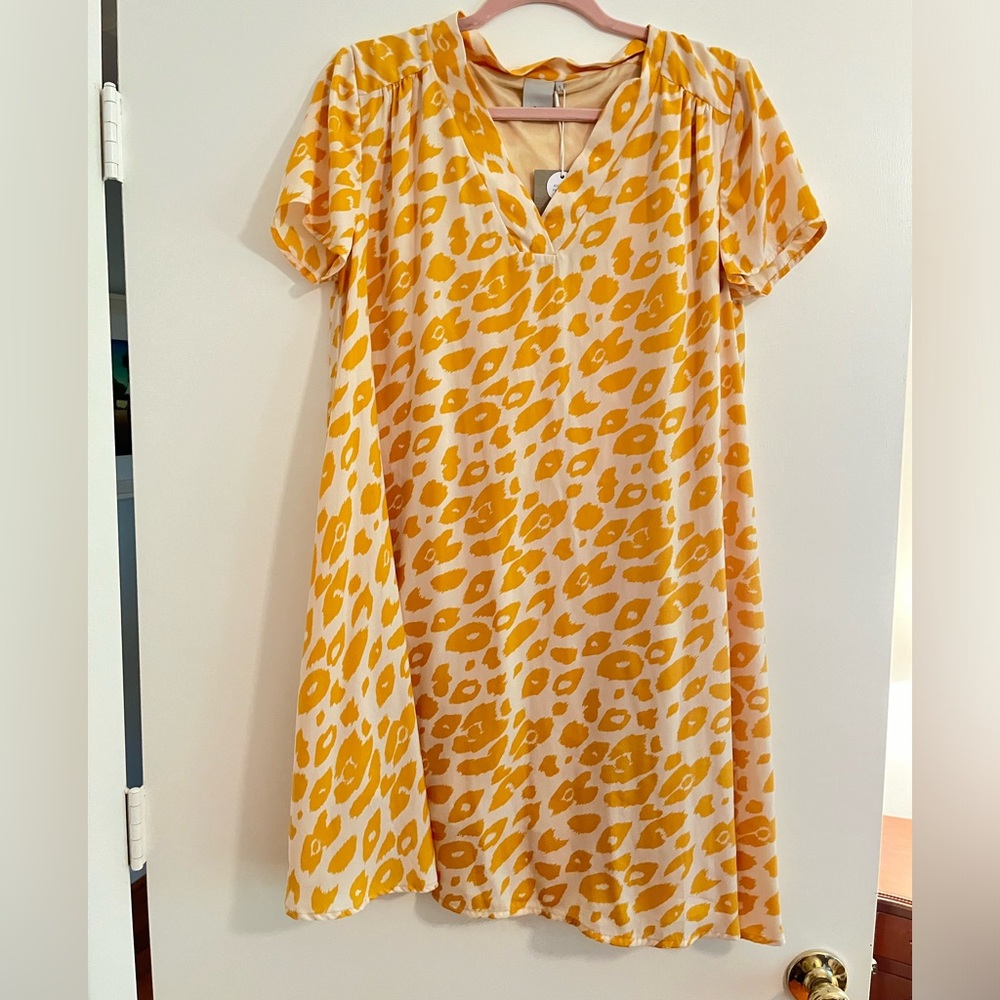 ICHI new with tags yellow leopard dress. Satin feel. Short sleeves.